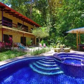 Toucan Villa Family home w Private Pool Garden