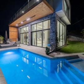 Alikanto 5 bedrooms 5 bathrooms LUXURY House with pool