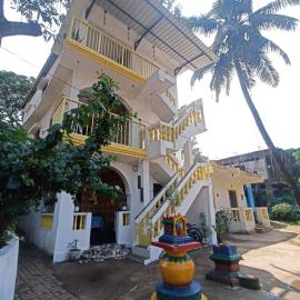 Riverside, The European Homestay 1 and 2! Luxury and Value in Goa's delightful location, viešbutis mieste Agarvado