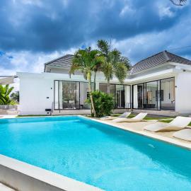 The R Villa Luwa