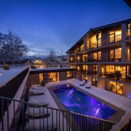 Emma Deluxe Aparthotel, Aircondition, ganzjährig beheizter Außenpool & Skibus direkt vor der Tür
