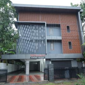 Hosdrug में, होटल Souhrudam Apartments