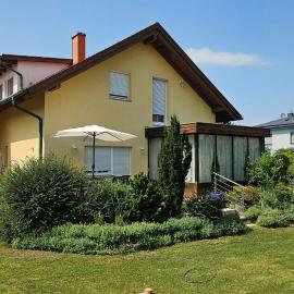 Apartmenthaus-Winkler Wiener-Neustadt-Umgebung, hotell i Matzendorf
