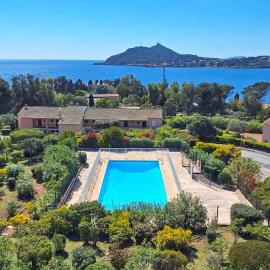 Apt 4 guests sea view pool & beaches