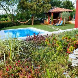 LaRossa House: Dobrinj şehrinde bir otel