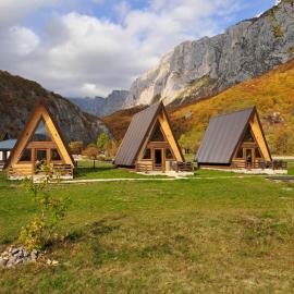 Wooden cottages KONAK