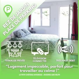 Le petit Château Avesnois - Studio avec terrasse vue sur le jardin, hotel in Avesnes-sur-Helpe