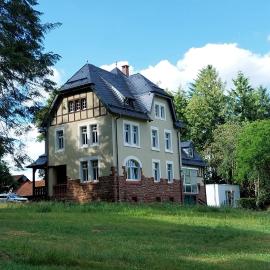 Forsthaus Hausbach - Ferienwohnung Hirsch, hotel in Losheim