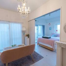 SunSea Okinawa Stunning Ocean View 2BR Sleeps 6 20 min from Airport 3 min to Shopping Mall, hotel i Urasoe