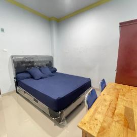 Blissful Executive Kost, hotel in Pulauberayan