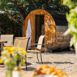 Canyon Basecamp with Hot Tub, Sauna & EV Station, ξενοδοχείο σε Midvale