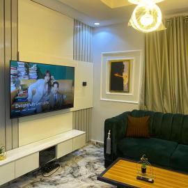 Adorable 1-Bedroom-Apt With 24hrs Electricity & Unlimited Starlink SuperFast Speed WiFi