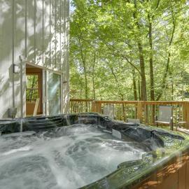 Cobbly Nob Golf Retreat: Hot Tub, Arcade Game Room