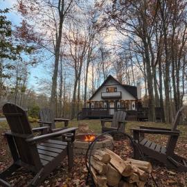 Cabin with Sauna Walking Distance to Beach, hotell sihtkohas Arrowhead Lake