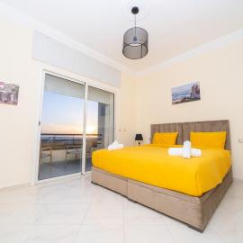 Ocean Dream - Spacious Duplex with Ocean View, Astonishing Sunset - 4 Bedrooms with Balcony - WIFI, IPTV