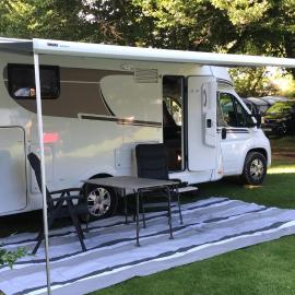 Caravan Tiny House Base Camp Granada Camping