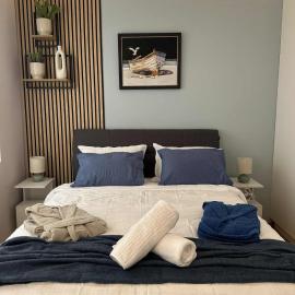 Harmony Boutique Apartments, 100m from metro
