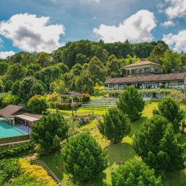 Hidden Gardens Resort, Davao, хотел в Давао Сити