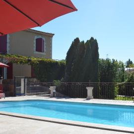 Studio de la Luciole, hotel em Mouriès