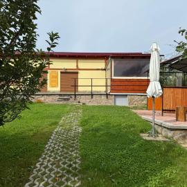 Casuta MARI, hotel in Săldăbagiu de Munte