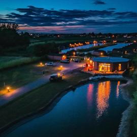 Lakeside Fishing Retreats, hotel in Boston