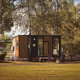 Hollow Mountain Getaway 2 by Tiny Away, hotell sihtkohas Laharum