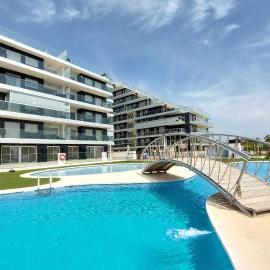 Beach Front Apartment In Torre La Sal - Cabanes, hotel in El Borseral