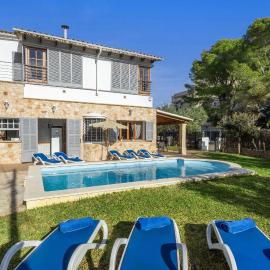 Villa Pinto, hotel in Port d'Alcudia