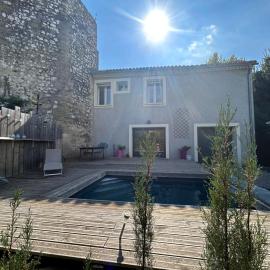 Le laurier, confort et calme en Provence, hôtel à Noves