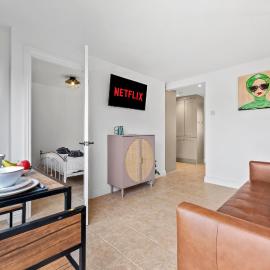 Near Warwick Hospital, Cozy Studio, Free Parking