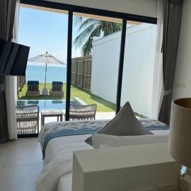 ThreeTreesSamuiPoolVilla، فندق في Ban Thung