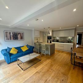 Cozy Flat with garden in Prime Location, hotel in Brentford