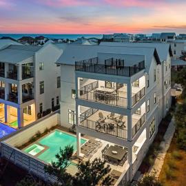 Oz by The Sea, hotel i Inlet Beach