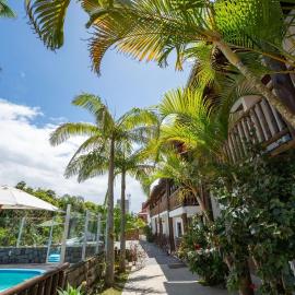 Pousada Buena Onda - 50m Da Praia - Ferrugem/SC, hotel in Garopaba