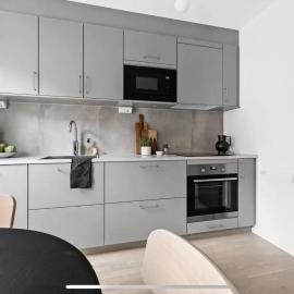 Bright and modern studio with a great location, hotel in Stockholm
