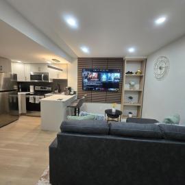 Rhote's Luxury Suite, hotel u gradu Saskatun
