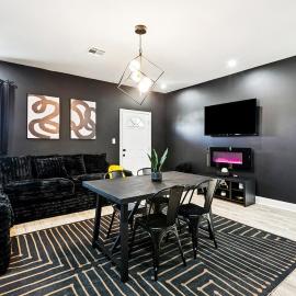 Luxury 5BR Designer Stay and Stylish NOLA Getaway