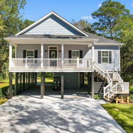 Munn Hub Live the Dream 4 Bdrm Home with Pool