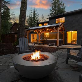 Stay Portland - Alpine Retreat Hot Tub, Fire Pit & Game Room, хотел в Rhododendron