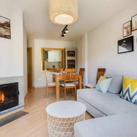 Casa Constanza | Balcón l Vistas | Wifi l Montaña, готель у місті Пантікоса