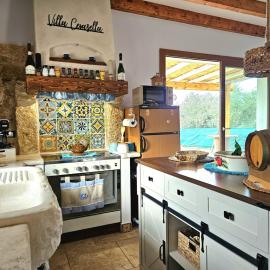 Villa Cerasella - Rustic Sicilian Retreat with Private Pool & Sunset View