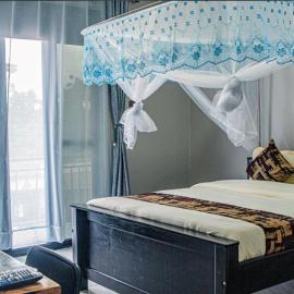 Sqore Lounge, hotel in Gulu