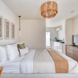 Stay Portland - Alberta Arts-tastic Mother-In-Law Suite, hotel in Portland