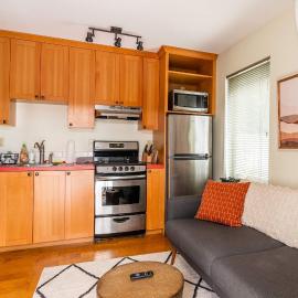 Stay Portland - Quirky Micro Apt - Foodies, Artists, Coffee Lovers, hotel i Portland
