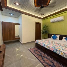 Hotel Vrindavan View, хотел в Матура
