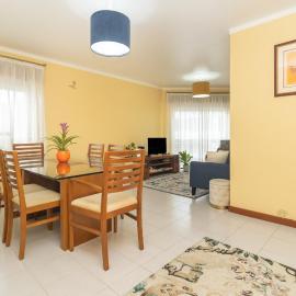 Coast 2 Bedroom Apart Setúbal 45 min from Lisbon、セトゥーバルのホテル