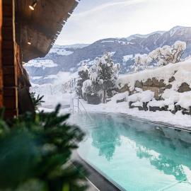 Kohlerhof - 4 Star Wellness & Active Hotel، فندق في فوغين