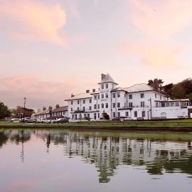 The Falcon Hotel, hotel v destinácii Bude