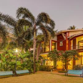 Royale Holiday Villa - 4BHK JAQK Holidays, ξενοδοχείο σε Baga