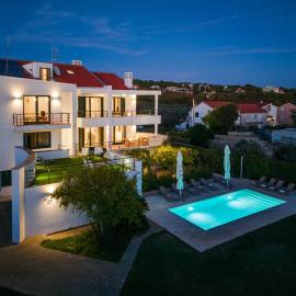 Villa Paradise in Zadar with 6 bedrooms, pool and gaming room